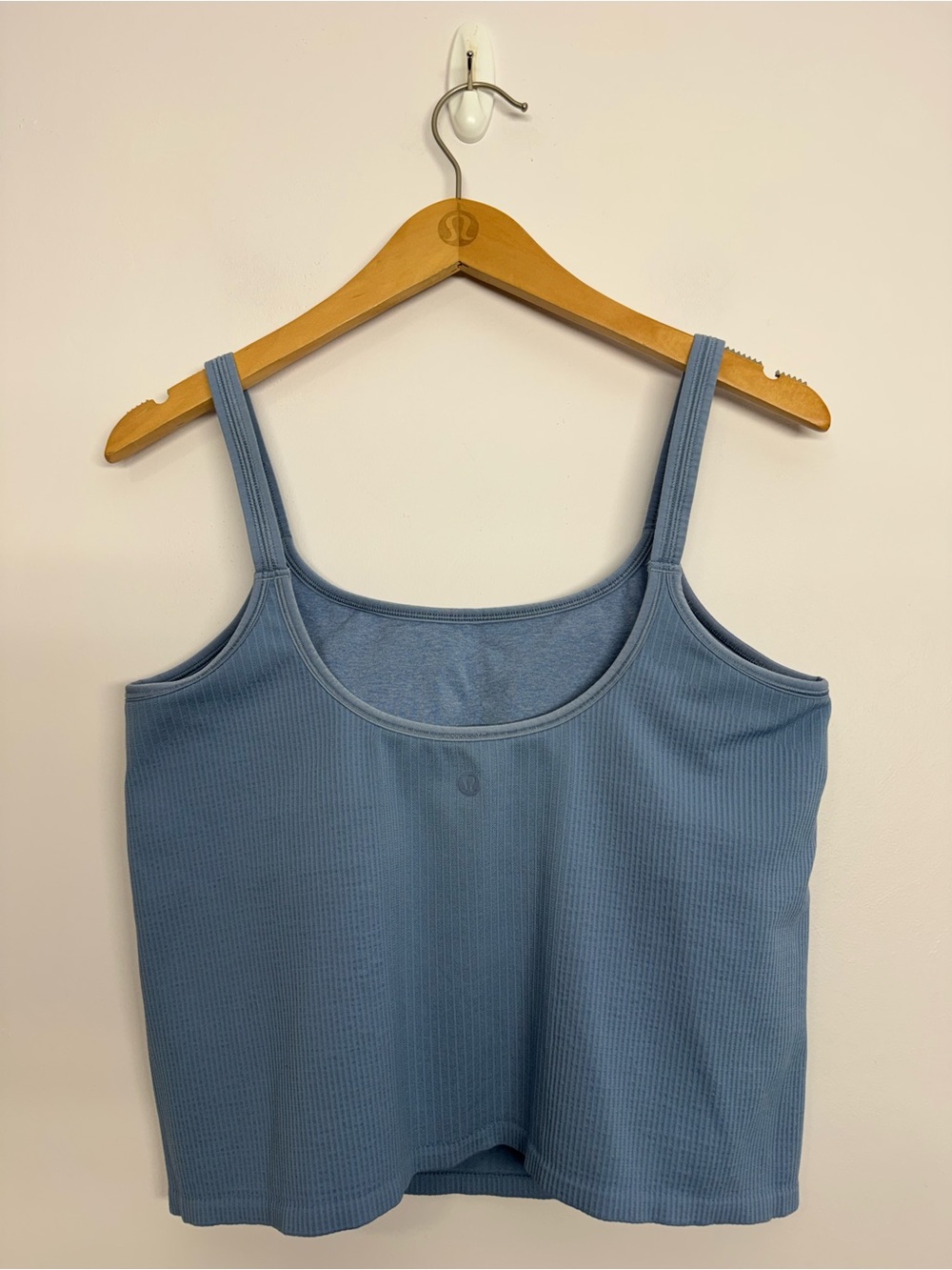 174: Lululemon Ebb to Street Scoop-Neck Cropped Tank Top B/C Cup Blue Willow 12 - Picture 2 of 4